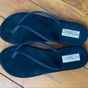 SIZE 9 FLOJOS SANDALS, NEVER WORN